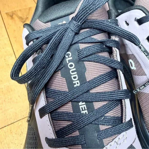 On Cloud runner Low Black/Grape W Size 7 - Picture 4 of 7